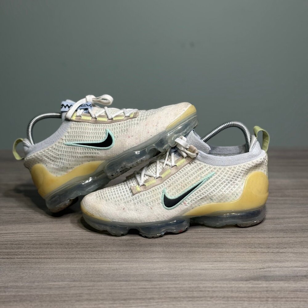 Nike Vapormax 2021 FK Running Shoes DQ7758-100 Youth Size 6Y Women's Size 7.5